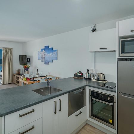 Waterfront Apartments Whitianga Bagian luar foto