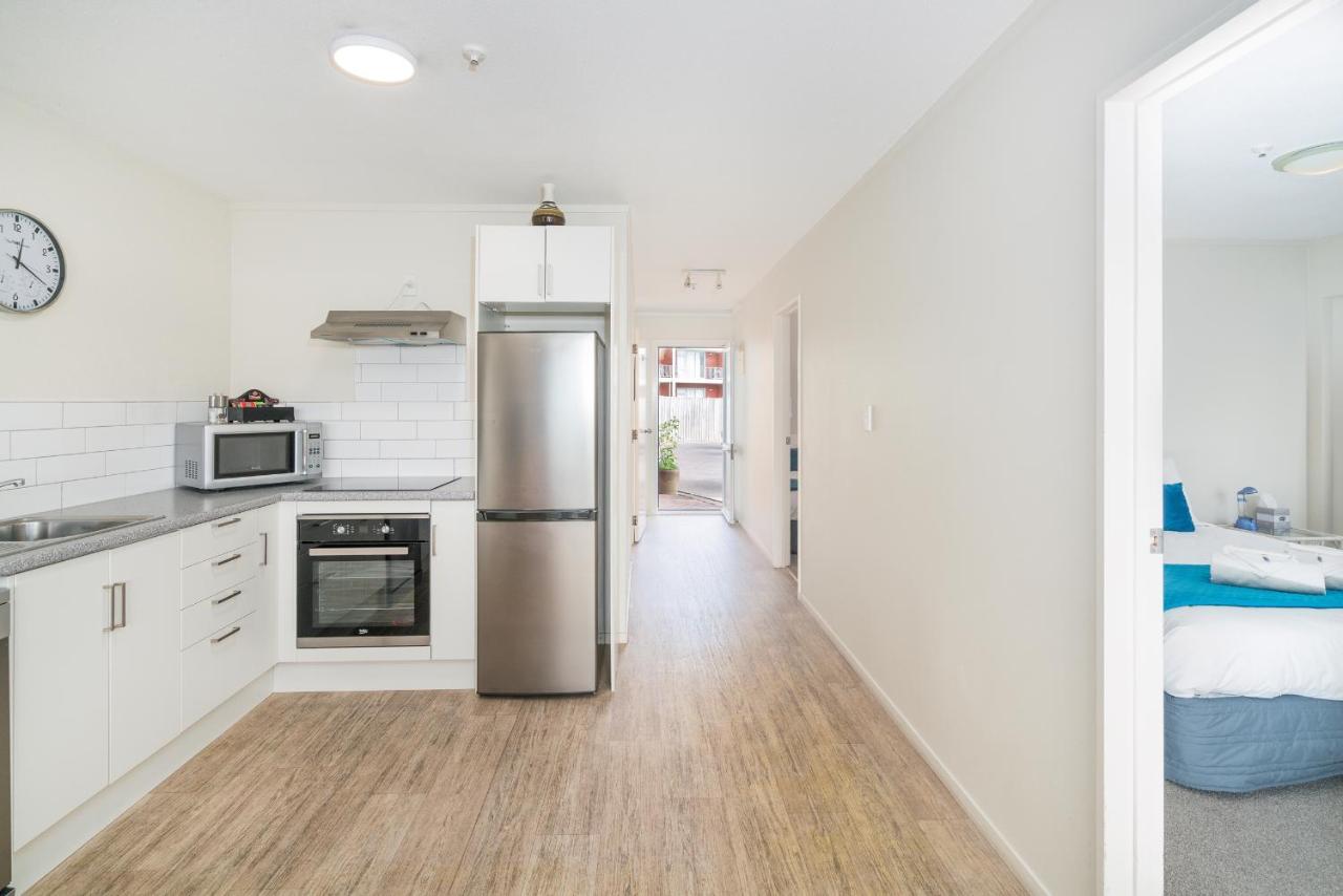 Waterfront Apartments Whitianga Bagian luar foto