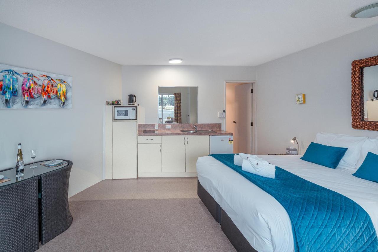 Waterfront Apartments Whitianga Bagian luar foto