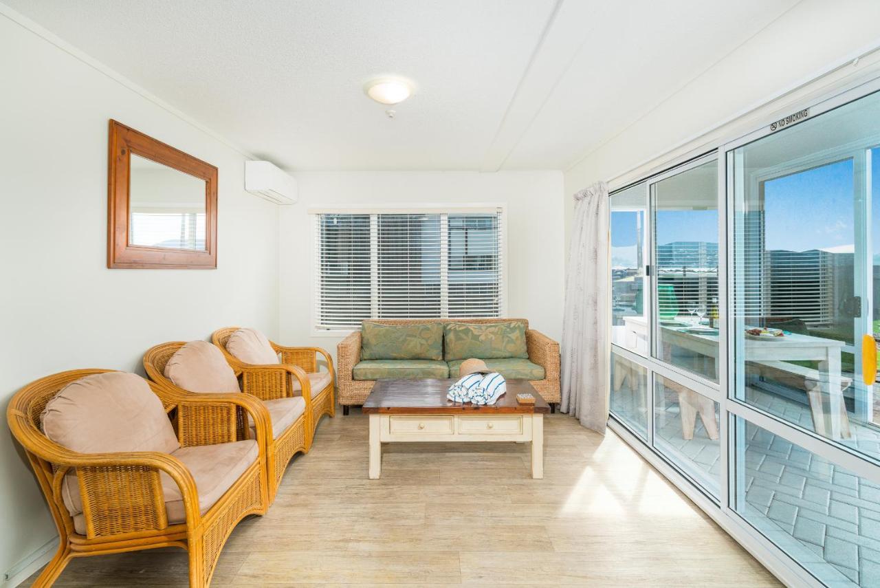 Waterfront Apartments Whitianga Bagian luar foto