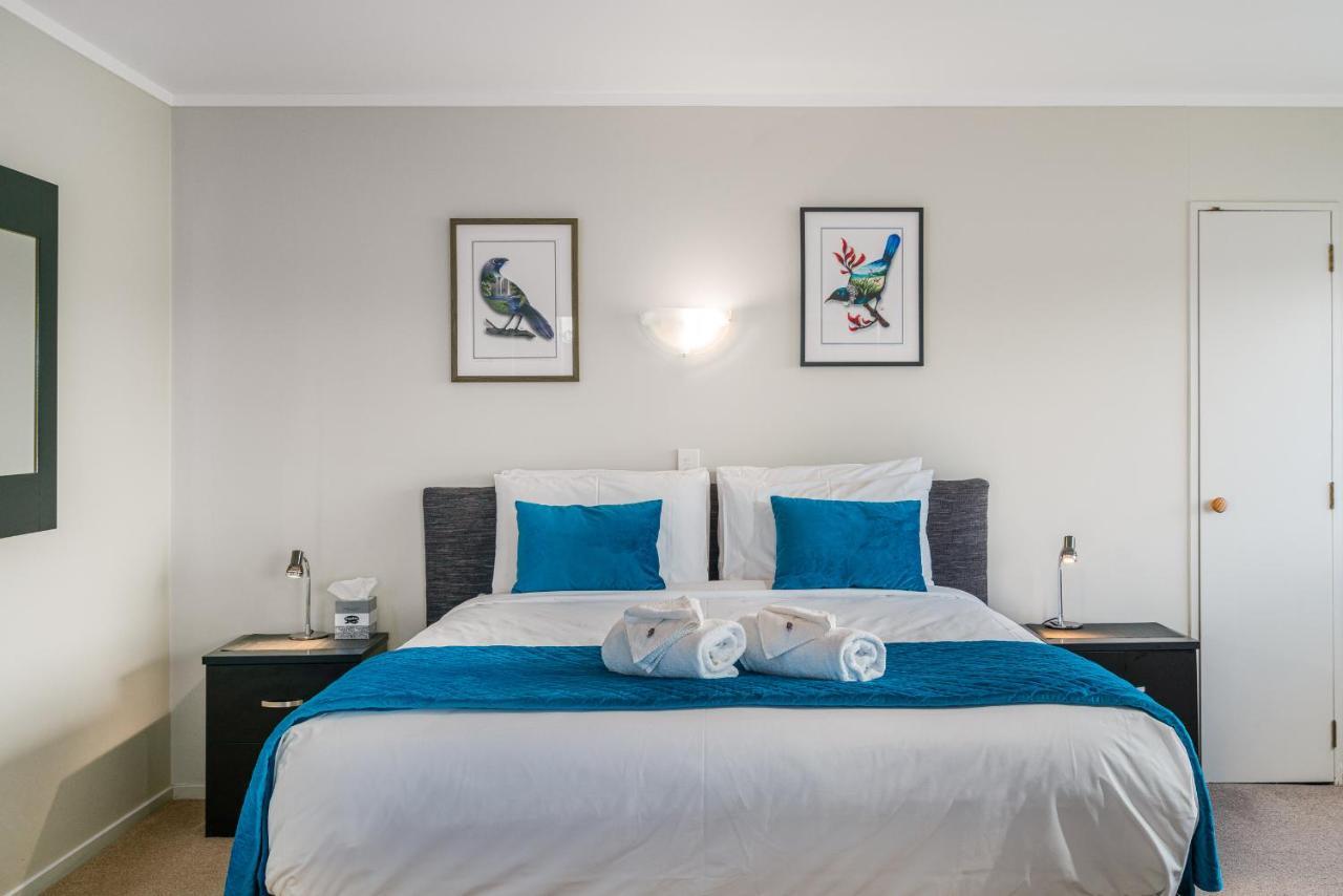 Waterfront Apartments Whitianga Bagian luar foto