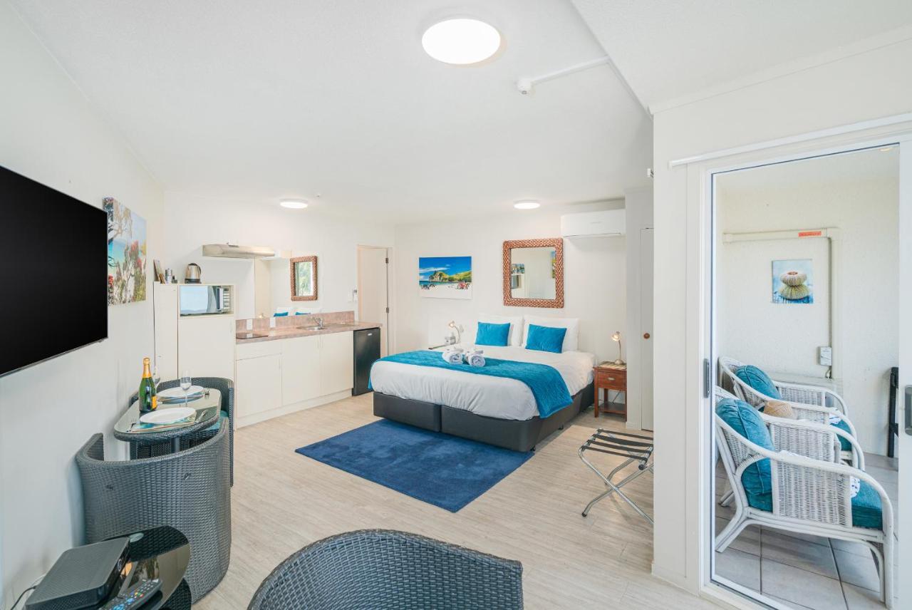 Waterfront Apartments Whitianga Bagian luar foto