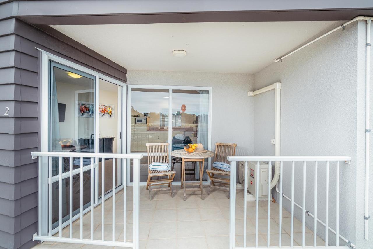 Waterfront Apartments Whitianga Bagian luar foto