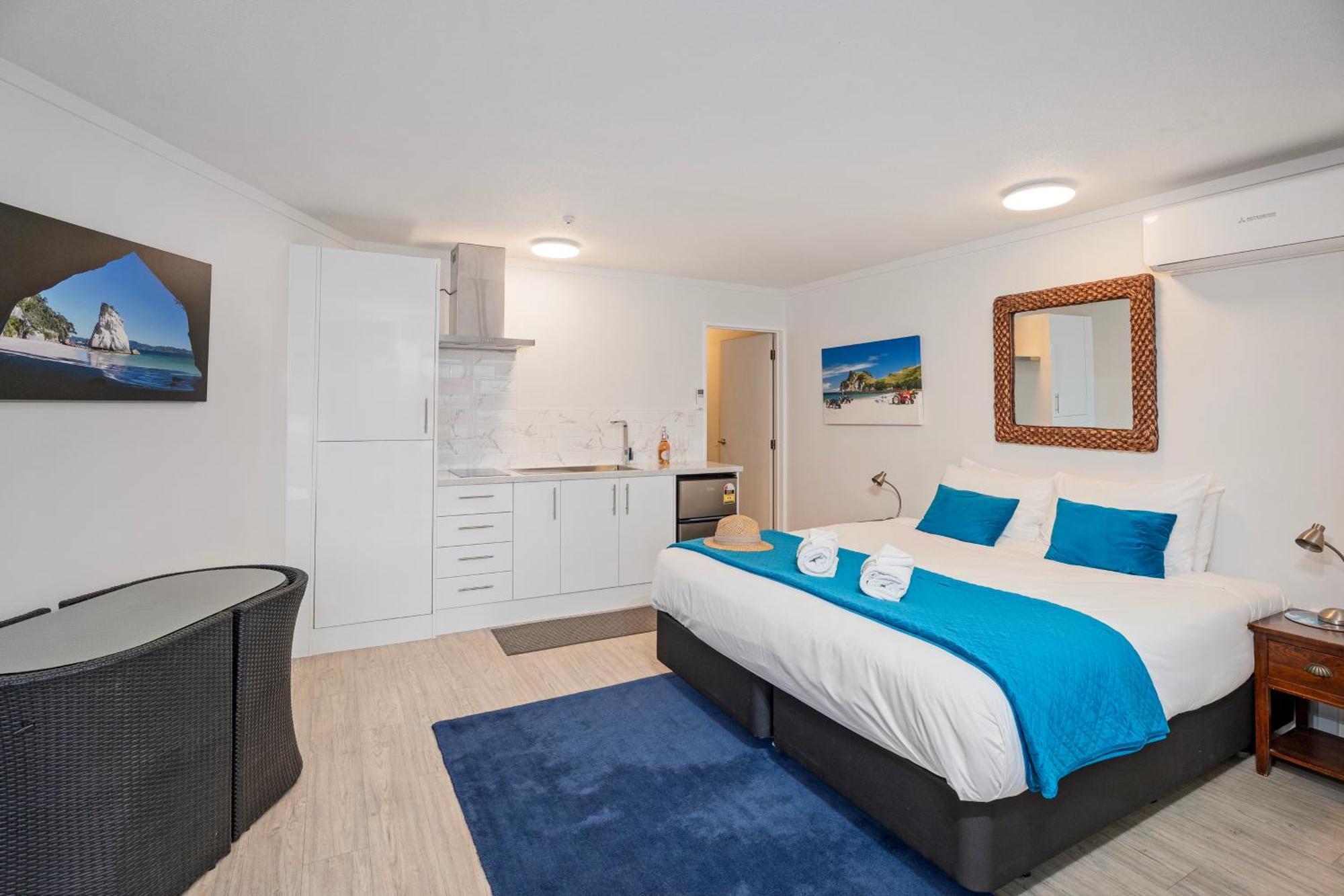 Waterfront Apartments Whitianga Bagian luar foto