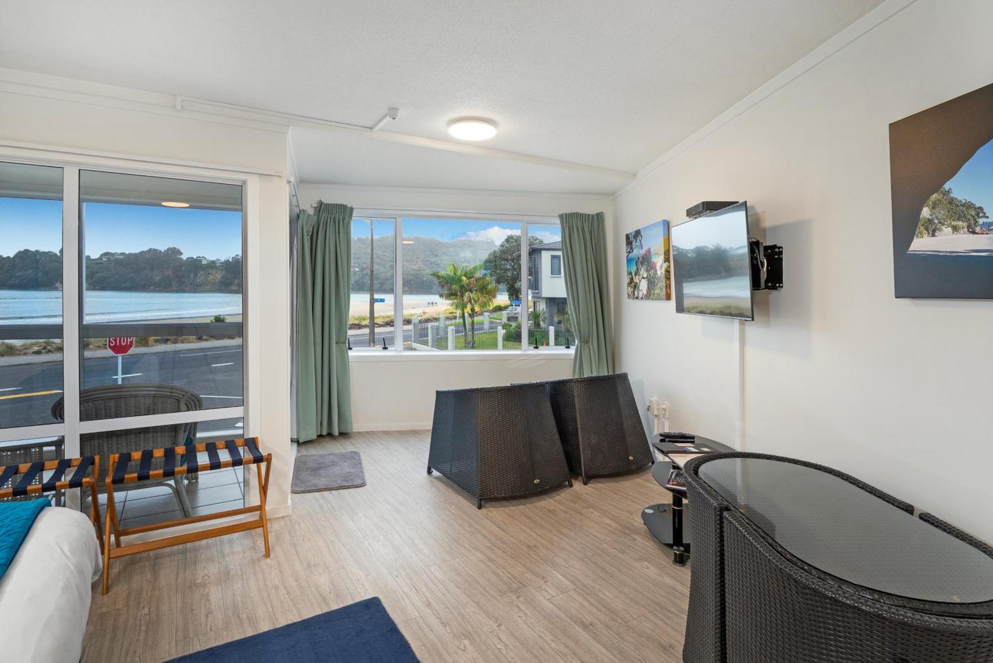 Waterfront Apartments Whitianga Bagian luar foto