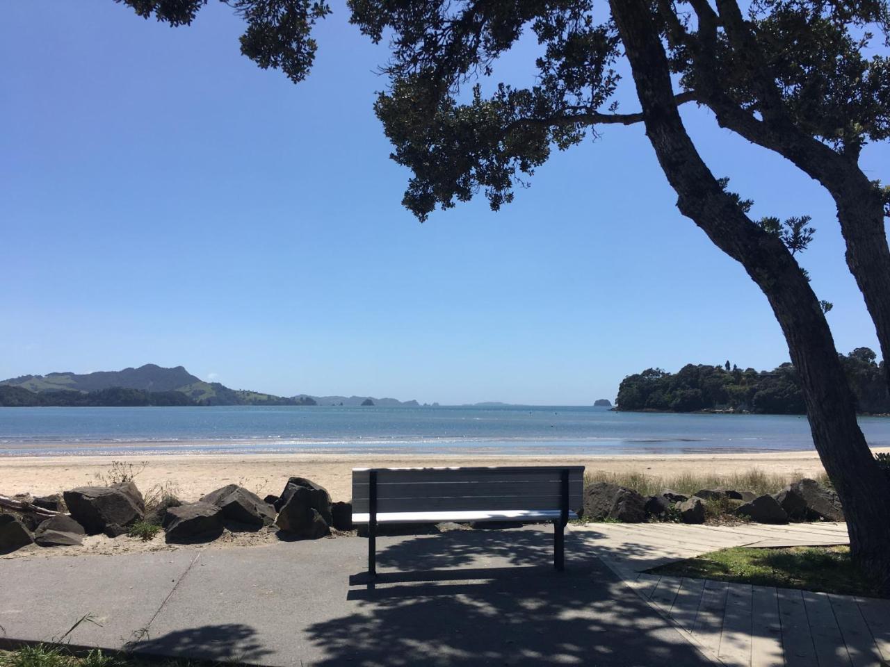 Waterfront Apartments Whitianga Bagian luar foto